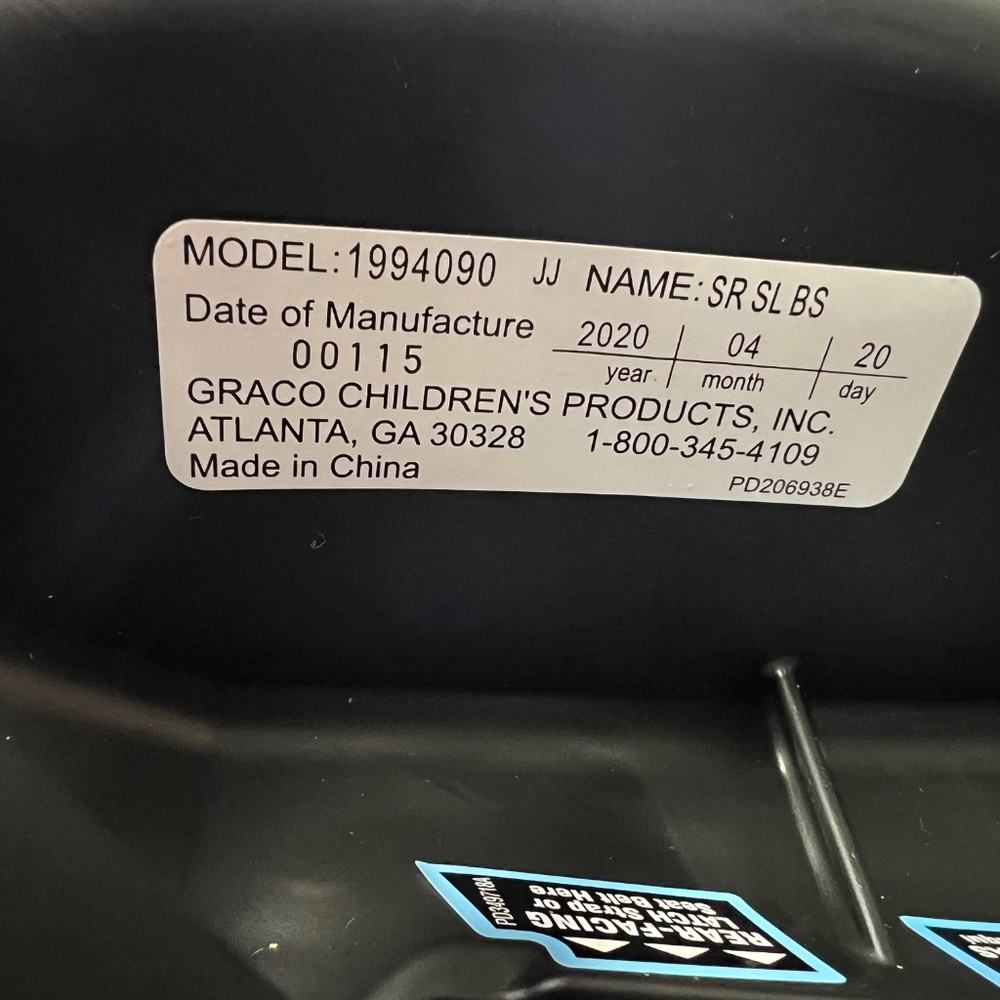 NEW - NWT Graco BASE ONLY - Graco SnugRide SnugLock Infant Car Seat Base. - Picture 11 of 12